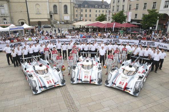 24 ur Le Mansa 2013: e-tron quattro spet slavil v Le Mansu
