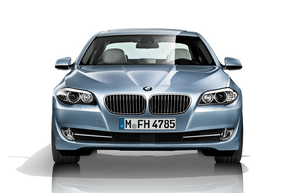 BMW ActiveHybrid 5: Svetovna premiera najmočnejšega in najučinkovitejšega polnega hibrida v svojem razredu