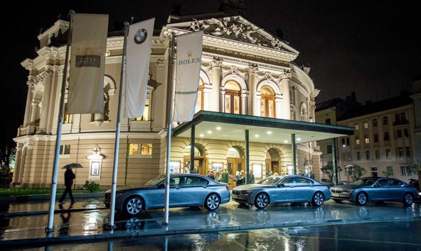 Večer brezčasne elegance: Predstavitev novega BMW serije 7 v SNG Opera in balet Ljubljana