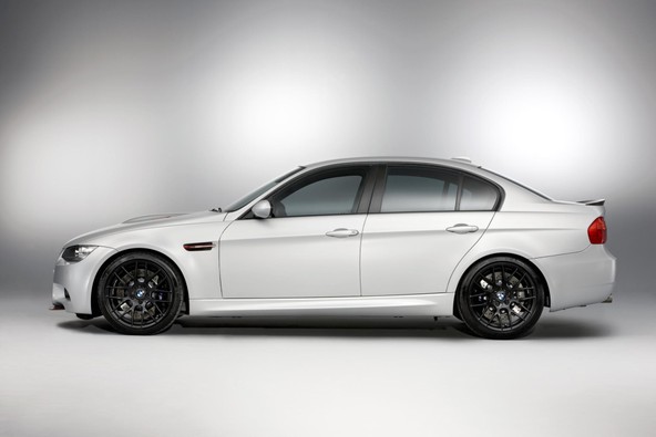BMW M3 CRT: Inteligentni lahki dizajn utira pot še večji zmogljivosti