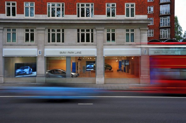 BMW Group: Odprl prvi BMW i salon v Londonu