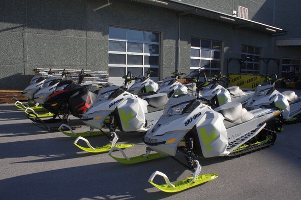 BRP SKI-DOO FREERIDE: Prenovljene motorne sani, ki bodo to zimo prevzele marsikoga
