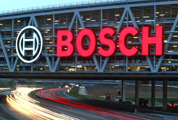 Skupina Bosch: 111 milijonov Boschevih krmilnih enot za zračne blazine