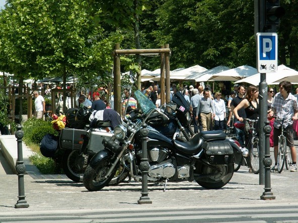 Zveza motoklubov Slovenije: Francoski motoristi obiskali Ljubljano in pohvalili parkirišča