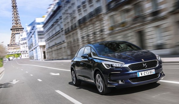 DS AUTOMOBILES V FRANCIJI: POROČILO ZA 2015, LETO LANSIRANJA BLAGOVNE ZNAMKE