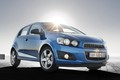 Chevrolet praznuje 100 let z novo serijo vozil: Novi Aveo z 1,3-litrskim turbodizelskim motorjem oddaja samo 95 g emisij CO2