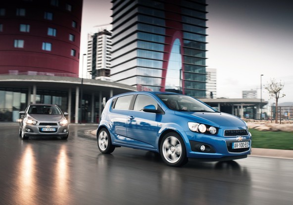 Chevrolet aveo: Novi aveo združuje dinamično upravljanje, svežo obliko, prostornost in udobje