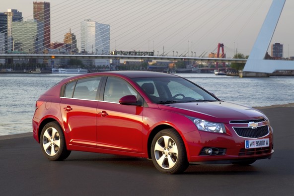 Chevrolet praznuje 100 let z novo serijo vozil: Petvratni cruze je poživil segment