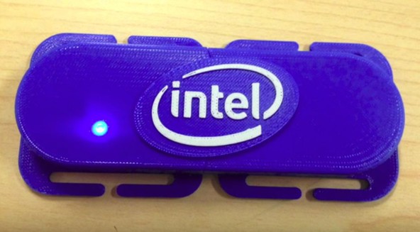 Intel Developer Forum (IDF) 2015: Podjetji Intel in Fuhu bosta trgu predstavili pametno tehnologijo za varnost otrok