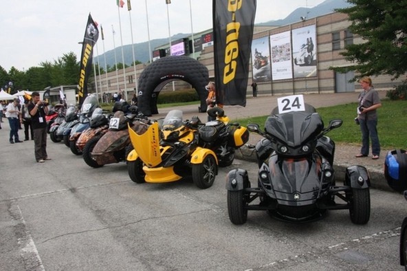 BRP in Ski & Sea : Novo srečanje z vozili Spyder Roadster 
