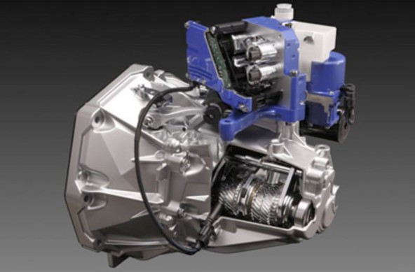 Suzuki Auto Gear Shift: Suzuki z novim polavtomatskim menjalnikom