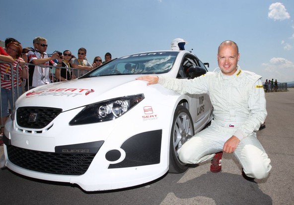SEAT: Adrenalinski Cupra dan navdušil 2000 ljubiteljev hitrosti!