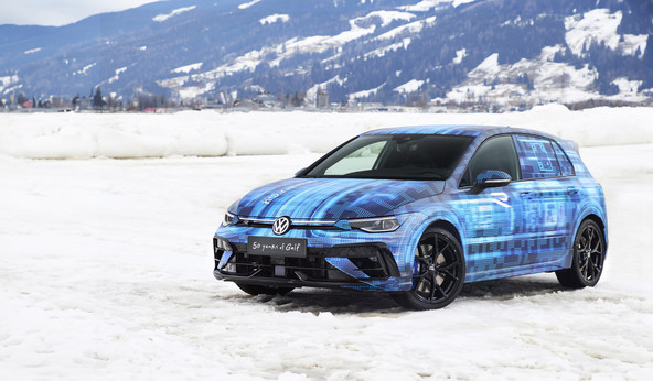 Ice Race v Zell am Seeju: Volkswagen pokazal novega Golfa R