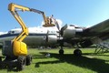 AGO QUART in čiščenje letala DC6: Skupaj lahko spremljamo, kako se bo površina čistila in očistila!