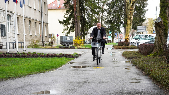 'KOLU': V Kočevju na voljo sistem izposoje koles