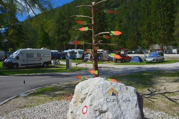 Kamp Špik v Gozdu Martuljku: Med Slovenci je kultura kampiranja vedno bolj razširjena