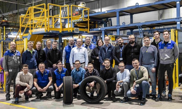 Del ekipe kranjskega Goodyeara, ki je sodelovala pri vpeljavi 20-palčnih pnevmatik v proizvodnjo