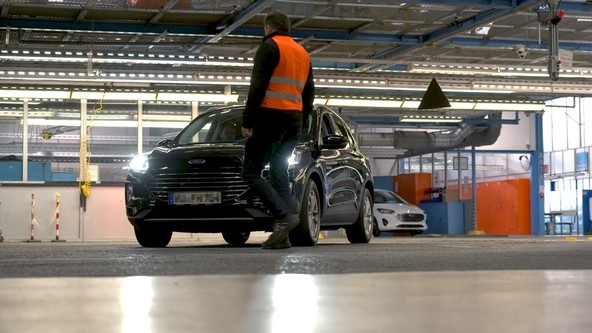 Poskus z umetno inteligenco : Fordovi avtomobili se bodo kmalu sami odpeljali s proizvodne linije