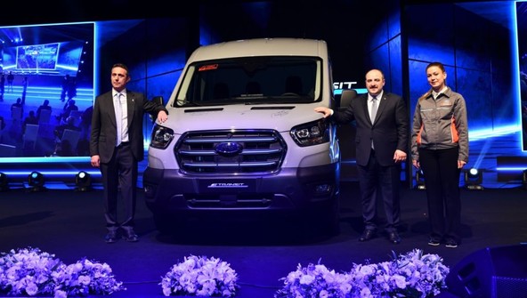 FORD E-TRANSIT JE PRIPRAVLJEN: ELEKTRIFIKACIJA POSLOVNE PRODUKTIVNOSTI V EVROPI
