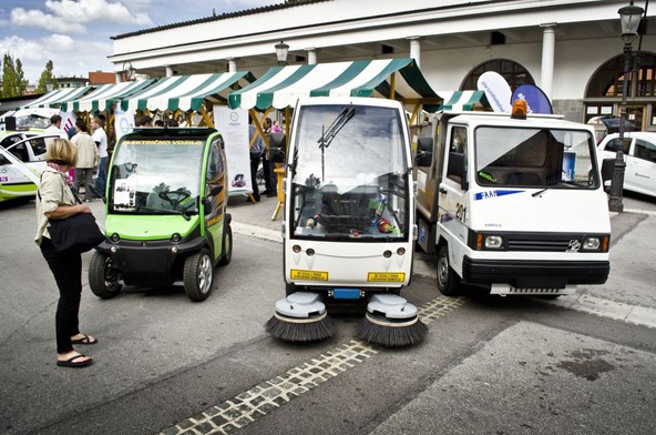 ECOmeet 2012: Mnoge obiskovalce so najbolj navdušile testne vožnje električnih in hibridnih vozil