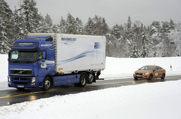 Volvo in projekt EU SARTRE: Prva demonstracija cestnih vlakov