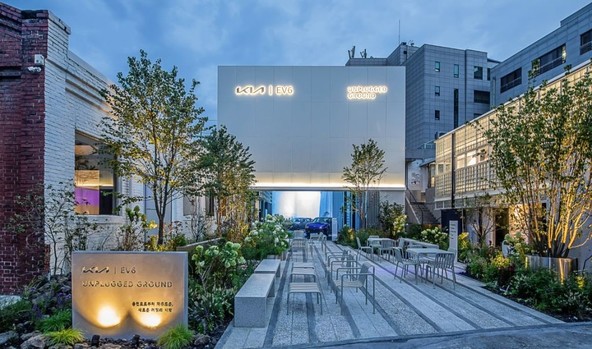 KIA je osvojila novo nagrado Red Dot: Inovativni kompleks ‘EV6 Unplugged Ground’