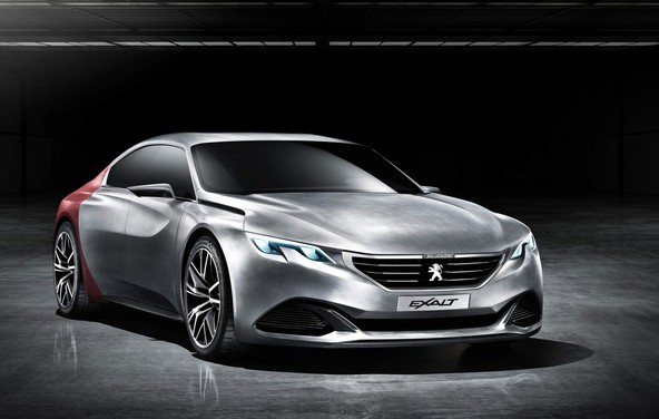 Konceptno vozilo PEUGEOT EXALT: Inovativen dizajn za obogatene užitke