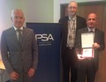 V Parizu sta nagrado prevzela (od leve) Rudi Kragelj, glavni direktor Hidrie AET in Branko Kutin