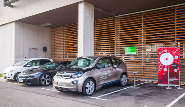Nova polnilnica za električna vozila: Pridobitev Fakultete za računalništvo in informatiko