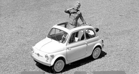 34. Festival Automobile International: Legendarni Fiat 500 na festivalu v Parizu
