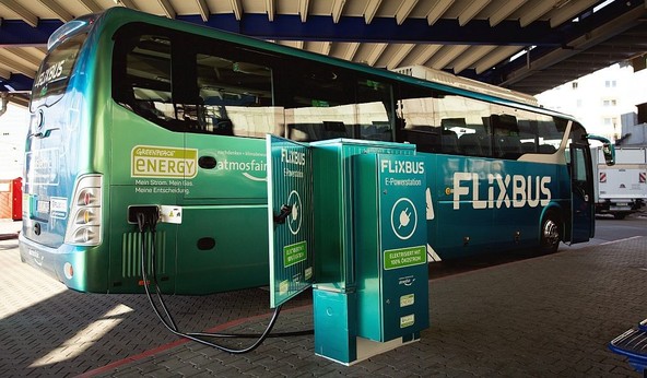 Prihodnost mobilnosti je zelena: FlixBus v Nemčiji uvaja 100 % električni avtobus na dolge razdalje