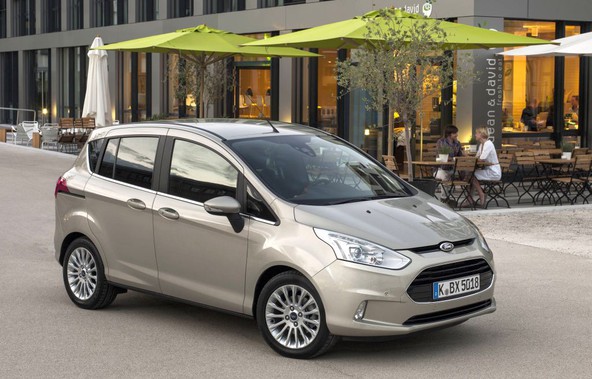 Ford : B-MAX je osvojil priznanje “AUTOBEST 2013”