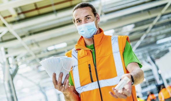 VPLIV KRIZE COVID-19 NA AVTOMOBILSKO INDUSTRIJO: PREDLOG ZA USTANOVITEV POSEBNE DELOVNE SKUPINE ZA AVTOMOBILSKO INDUSTRIJO