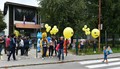 #VarnoVŠolo z rumeno rutko, kresničko in rumenim balonom: SLOVENIJO SO NA PRVI ŠOLSKI DAN PREPLAVILI RUMENI BALONI ZA BOLJŠO VIDNOST OTROK