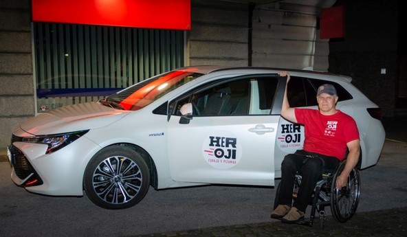 SO ŽENSKE RES BOLJŠE VOZNICE KOT MOŠKI? : 3. SEZONA INICIATIVE HEROJI FURAJO V PIŽAMAH PREDANA V ROKE ŽENSKAM