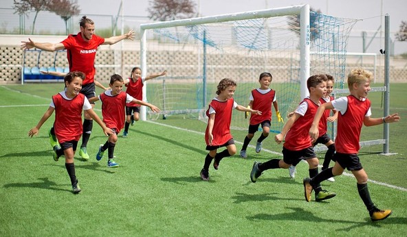 Nissan & UEFA: NISSAN JE PODALJŠAL GLOBALNO PARTNERSTVO Z LIGO PRVAKOV