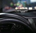 Nov način za usmerjanje v avtu: Garmin® predstavlja svoj prvi prenosni ‘ Head-up Display’(HUD)