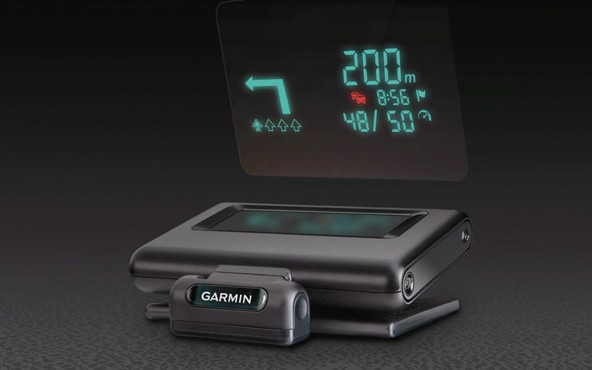 Nov način za usmerjanje v avtu: Garmin® predstavlja svoj prvi prenosni ‘ Head-up Display’(HUD)