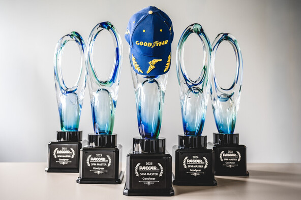 DAF Trucks Supplier Performance Management (SPM) Master Award: GOODYEAR ŽE PETO LETO ZAPORED PREJEL PRIZNANJE DAF TRUCKS