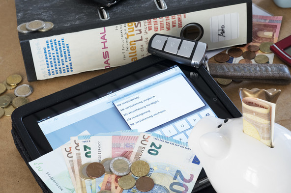 Obvezno zavarovanje v prometu: Pooblaščeni avto-trgovci in serviserji predlagajo uvedbo sprememb