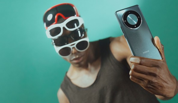 Zaslon prenese padce z višine 1,5 metra: Nov telefon HONOR Magic6 Light od danes naprodaj tudi v Sloveniji