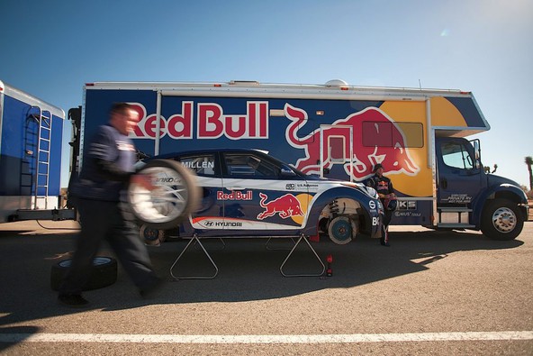 Hyundai veloster rally car: Hyundai predstavil rally vozilo