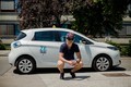 ELEKTRIČNE TAKSIJE »Z.E. TAXI« BOSTE LAHKO VOZILI TUDI SAMI: RENAULT RAZVESELIL LJUBLJANČANE Z BREZPLAČNIM, 100-ODSTOTNO ELEKTRIČNIM TAKSIJEM BREZ IZPUSTOV