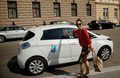 ELEKTRIČNE TAKSIJE »Z.E. TAXI« BOSTE LAHKO VOZILI TUDI SAMI: RENAULT RAZVESELIL LJUBLJANČANE Z BREZPLAČNIM, 100-ODSTOTNO ELEKTRIČNIM TAKSIJEM BREZ IZPUSTOV