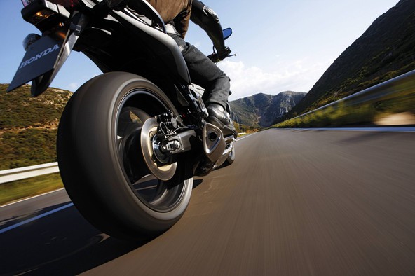 Zveza motoklubov Slovenije: Vprašanje za uredništvo Motorevije!