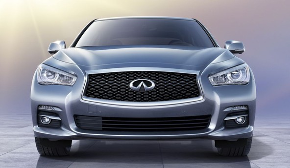 Infiniti Q50 sports saloon