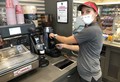 Mednarodni dan kave: Izkušeni baristi pripravljajo brezplačno kavo na OMV