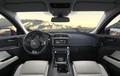 Jaguar XE: Športna limuzina s štirikolesnim pogonom