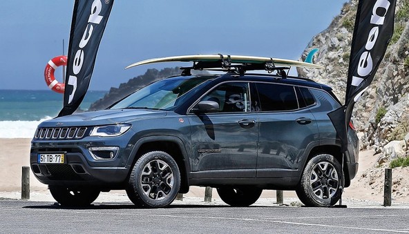Jeep® & World Surf League: Znamka Jeep® podaljšala ekskluzivno globalno partnerstvo s svetovno deskarsko ligo