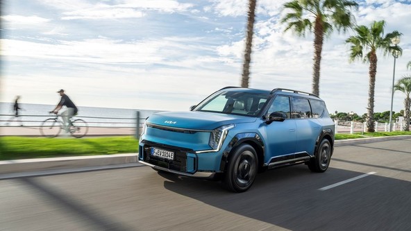 KIA EV9: 'Družinski avto leta' po izboru TopGear.com